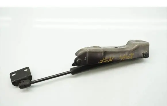 Engine bonnet/hood hinges