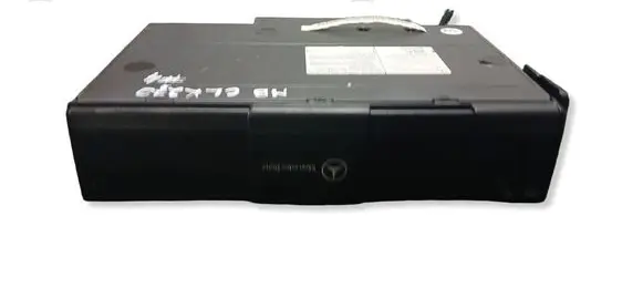 Mercedes-Benz CLK A209 C209 CD/DVD changer A2208274642 020433 MC3330