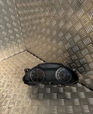 Speedometer (instrument cluster)