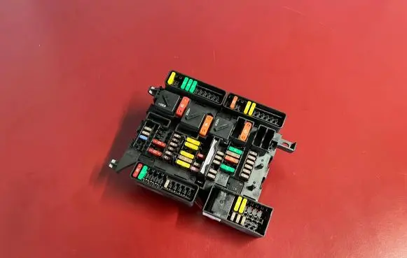 BMW X1 F48 F49 Fuse box set 9270356