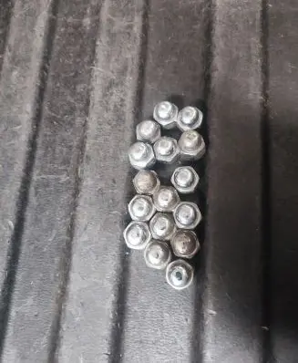 KIA Sportage Nuts/bolts 16PCS