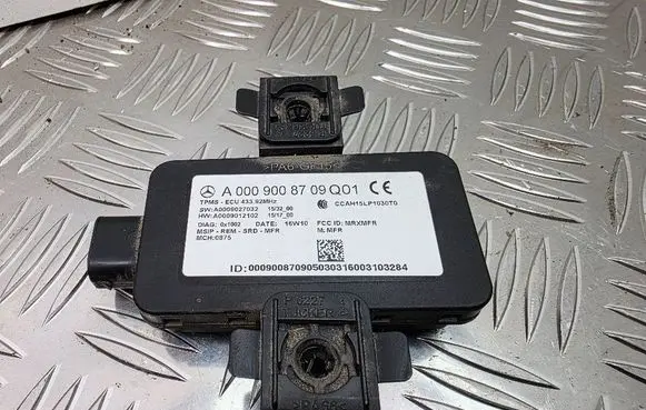 Mercedes-Benz E W213 Tire pressure control unit A0009008709