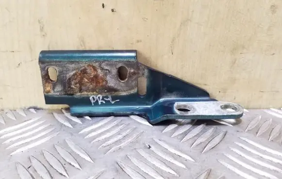 Engine bonnet/hood hinges