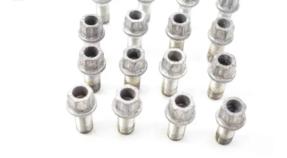 Volkswagen Golf VII Nuts/bolts 