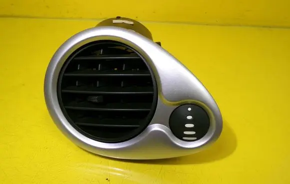 Renault Clio III Dashboard side air vent grill/cover trim 220407