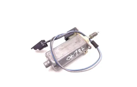 Mercedes-Benz S W220 Steering column adjust motor 0390203251