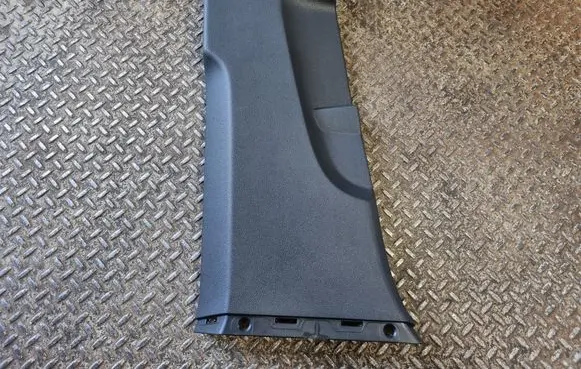 Audi Q3 F3 (B) pillar trim (bottom) 83A867239