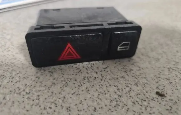 BMW 3 E46 Hazard light switch 61318368920