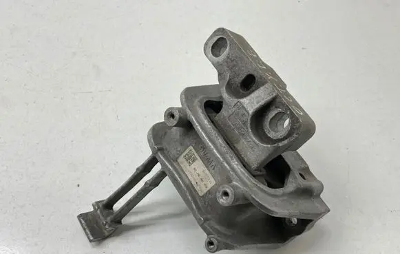 Skoda Octavia Mk3 (5E) Engine mount bracket 5Q0199262DE 17052015