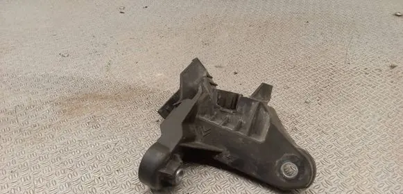 Citroen C3 Gear shift cable bracket 