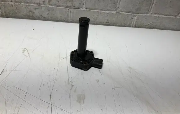 BMW 3 E92 E93 Oil level sensor 7607910 00403160B1 18W23AL01