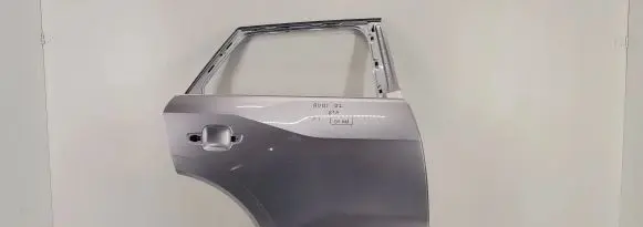 Audi Q2 - Rear door