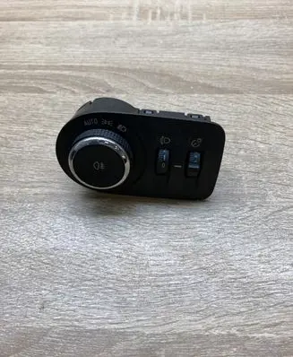 Opel Astra K Light switch 39050759