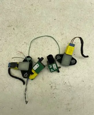Volkswagen PASSAT B6 Airbag deployment crash/impact sensor 8K0973 13081503 S08580077D2