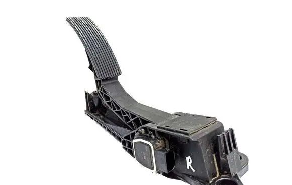 Mercedes-Benz R W251 Accelerator throttle pedal A1643000104 ZGS007
