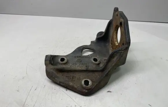 Volkswagen Transporter - Caravelle T4 Fuel pump bracket 074130147