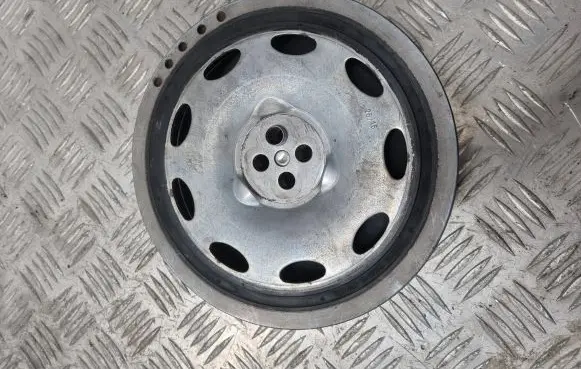 Mercedes-Benz E W213 Crankshaft pulley A6540300003