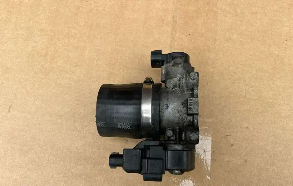 Toyota RAV 4 (XA30) Throttle valve 1923002010