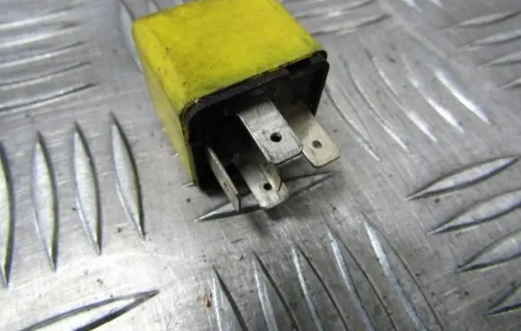 Fiat Bravo - Brava Other relay 82461739