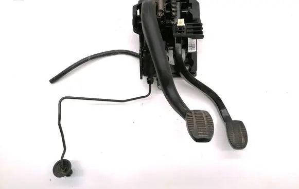 BMW 2 F45 Brake pedal 19929610