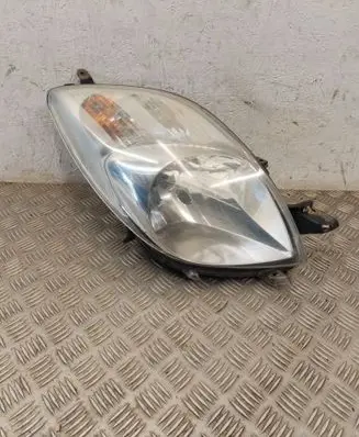 Toyota Yaris Headlight/headlamp 89900736 811100D120 17502A011A