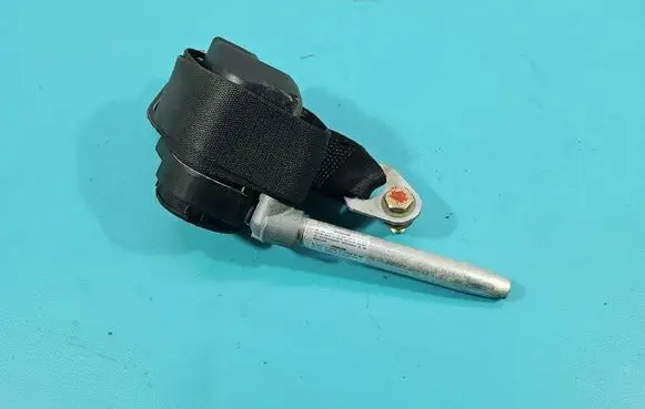 Mercedes-Benz E W124 Front seatbelt 1248600686 IMPRK1471100