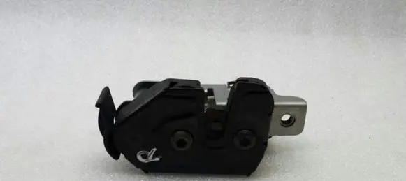 Land Rover Range Rover L322 Tailgate lock latch FUG500140
