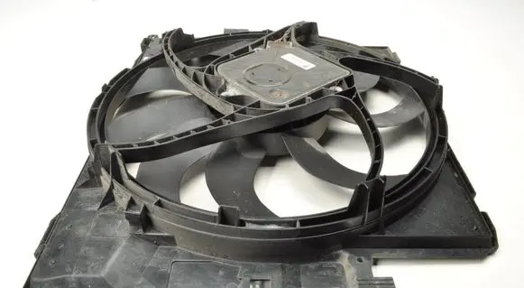 BMW 2 F22 F23 Electric radiator cooling fan 8621192