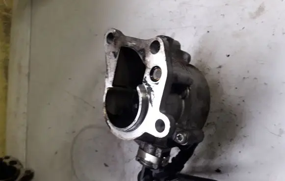 Renault Megane II Vacuum pump
