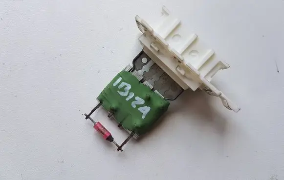 Seat Ibiza V (KJ) Heater blower motor/fan resistor