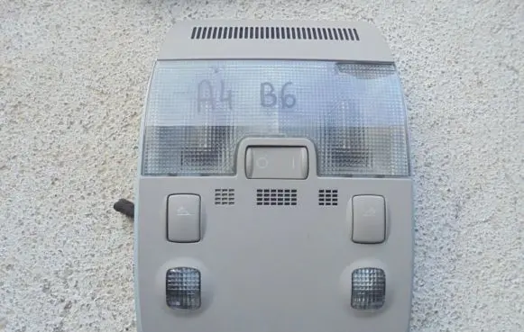 Audi A4 S4 B6 8E 8H Front seat light