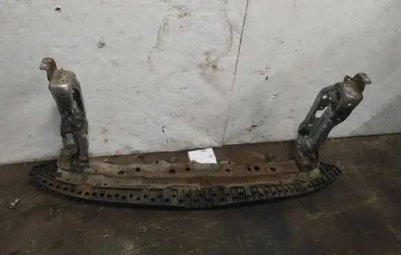 Toyota Yaris Bottom radiator support slam panel 