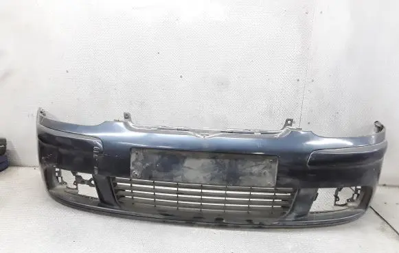 Volkswagen Golf V Front bumper