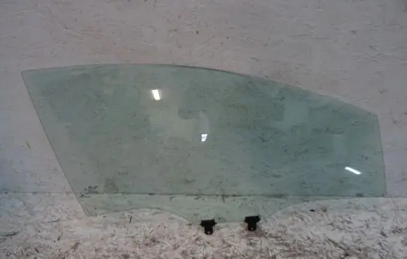 KIA Rio Front door window glass four-door