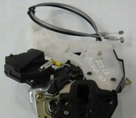 KIA Sportage Front door lock 3240991