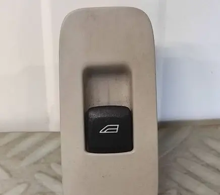 Volvo V40 Electric window control switch 31394840 13W254