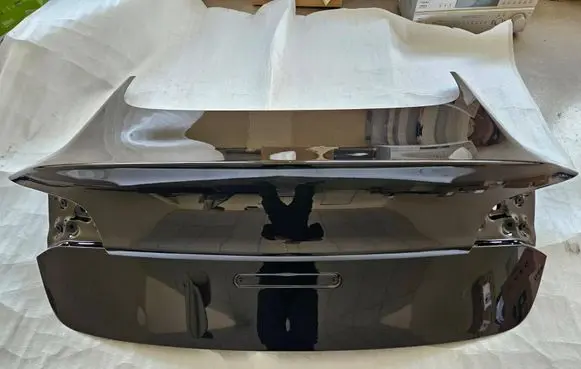 Tesla Model 3 Tailgate/trunk/boot lid 1601460E0A