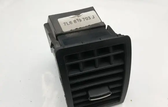 Volkswagen Touareg I Dashboard side air vent grill/cover trim 7L6819703