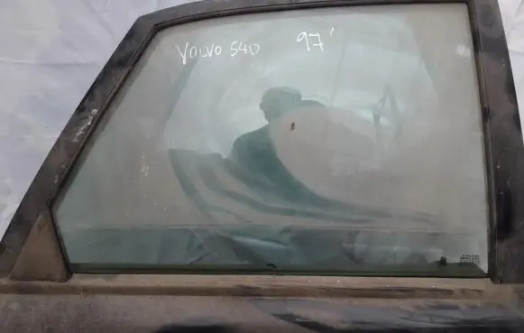 Volvo S40, V40 Rear door window glass