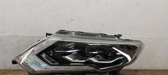 Nissan X-Trail T32 Headlight/headlamp