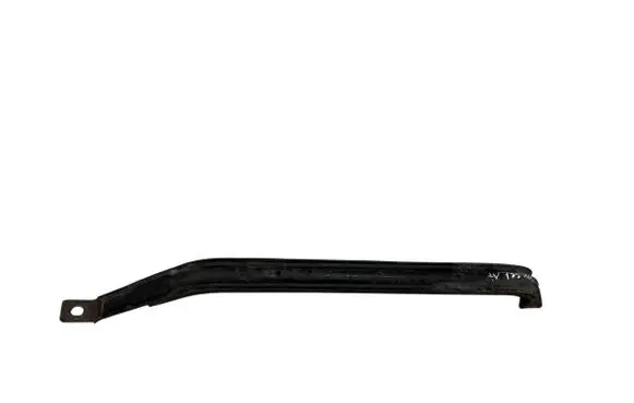 Fuel tank mounting bracket