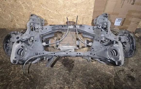 Infiniti QX80 Rear axle beam ZS60H