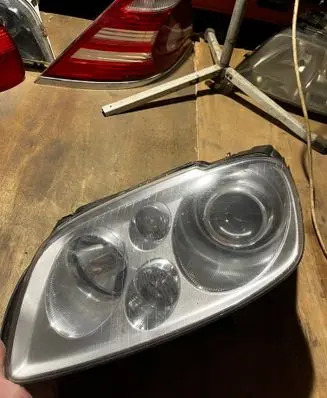 Volkswagen Touran I Headlight/headlamp 1T0941031F 0301205271