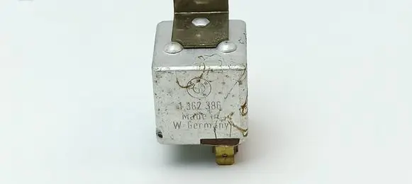 BMW 7 E23 Other relay 1362386 SAR9220 61311362386