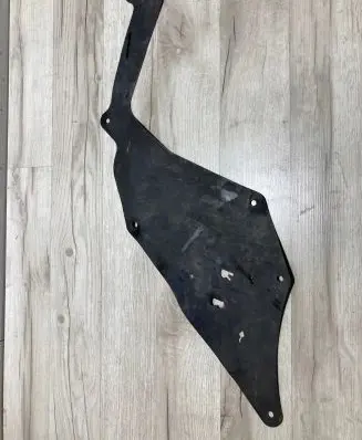 Toyota Hilux VIII Front mudguard 