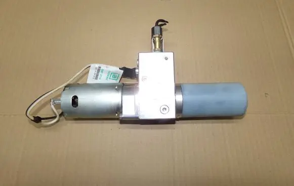 Opel Insignia A Tailgate hydraulic pump motor 1090096