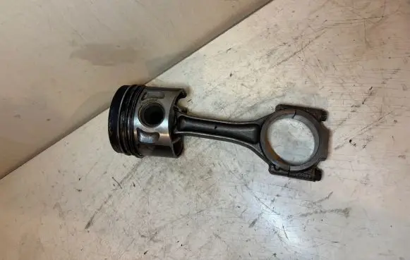Volkswagen Transporter - Caravelle T5 Piston with connecting rod 038107065EL 038198401D