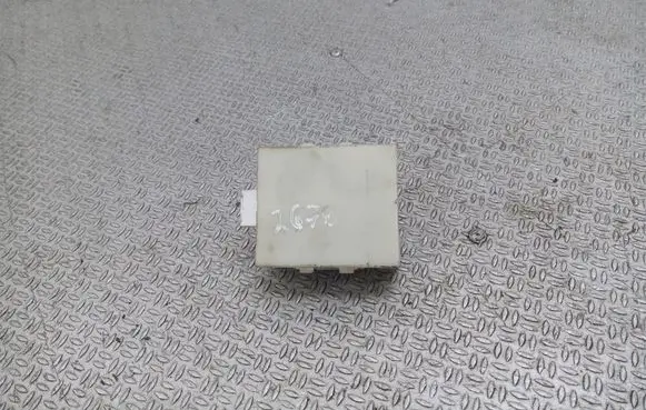 Toyota Avensis T250 Door central lock control unit/module 8974105070