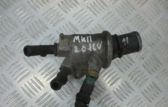 Ford Focus Thermostat housing 