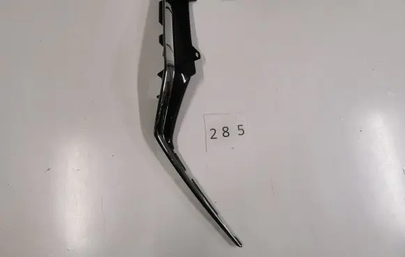 Honda CR-V Under headlight/headlamp trim 71154-TLA-600
